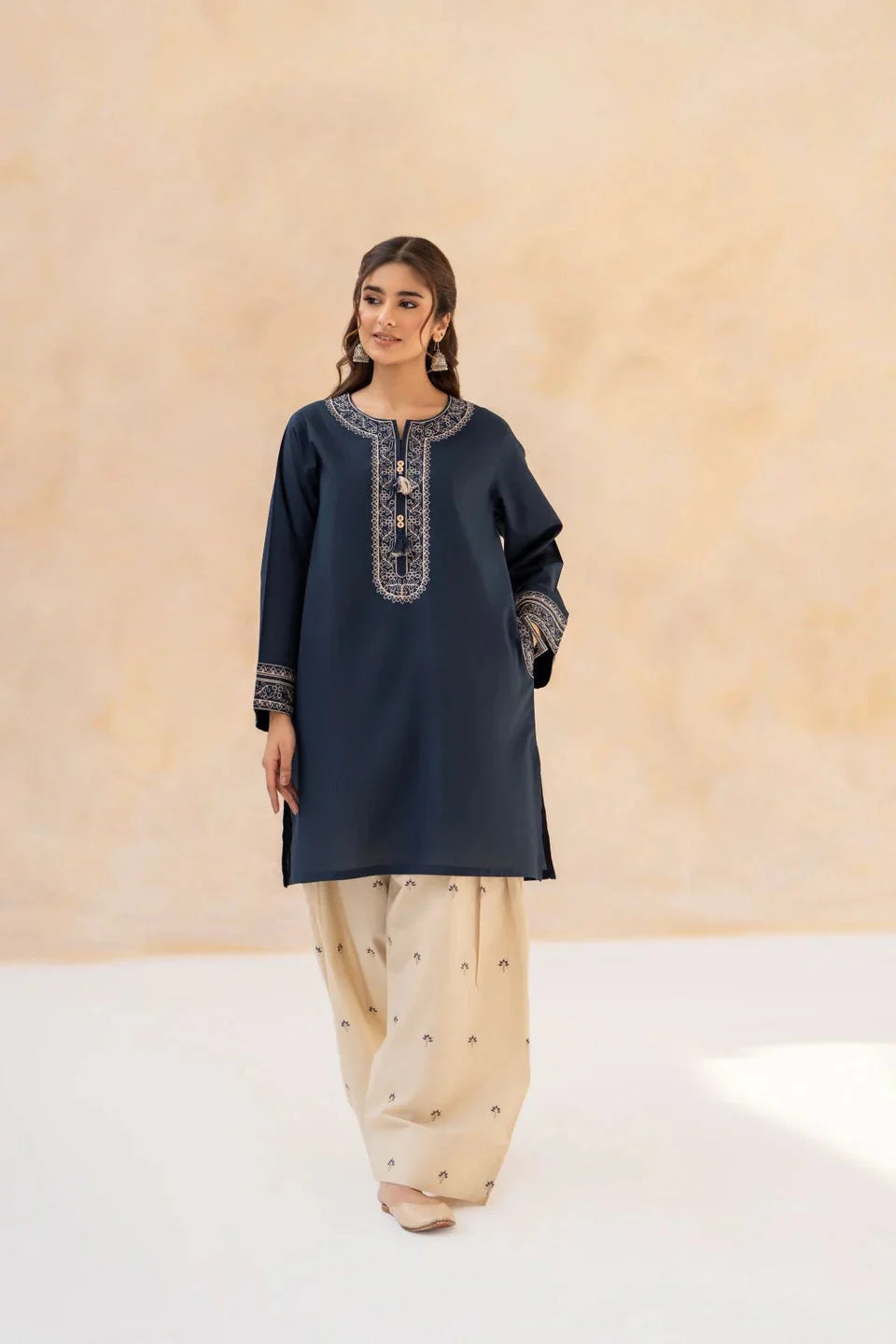 Anaya Embroidered 2 Piece Dhaga Pret