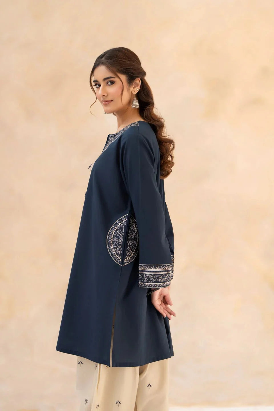 Anaya Embroidered 2 Piece Dhaga Pret