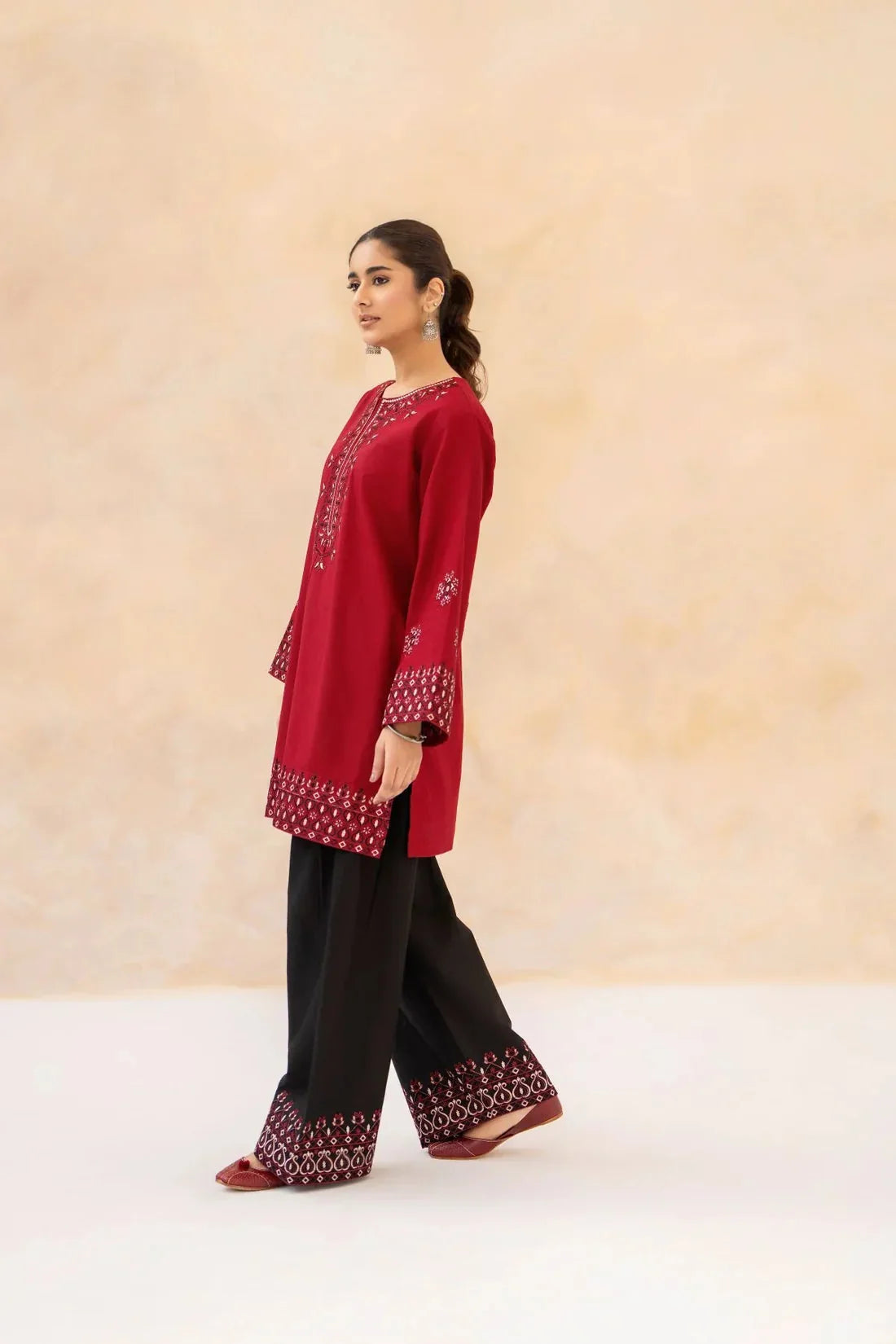Arzoo Embroidered 2 Piece Dhaga Pret